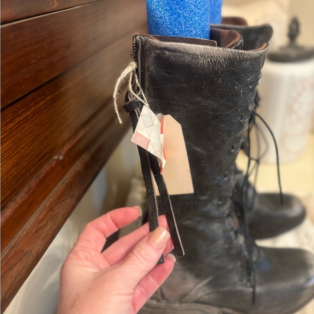 Nwt as 98 boots